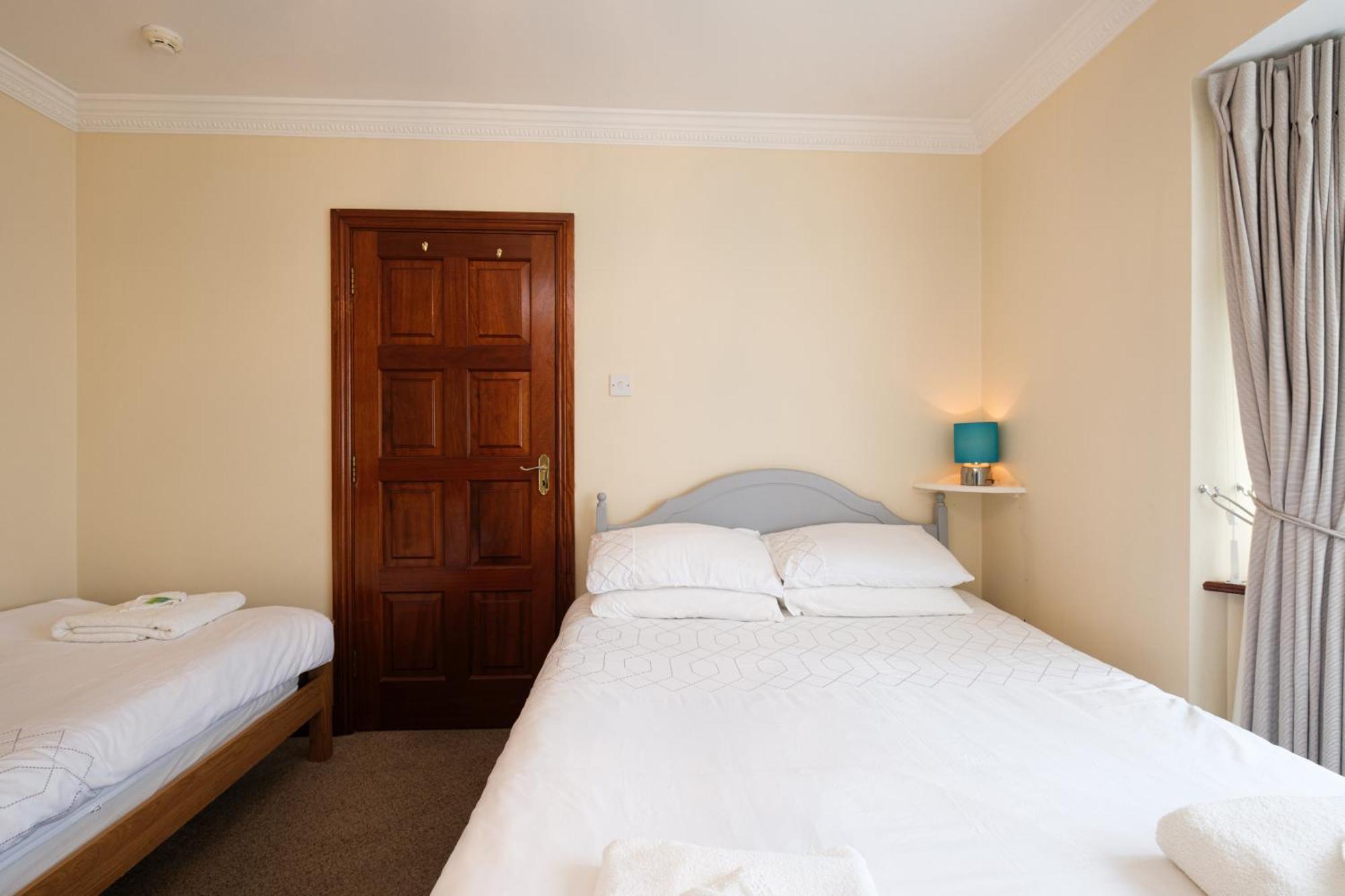 Four Seasons B&B Galway Exterior photo