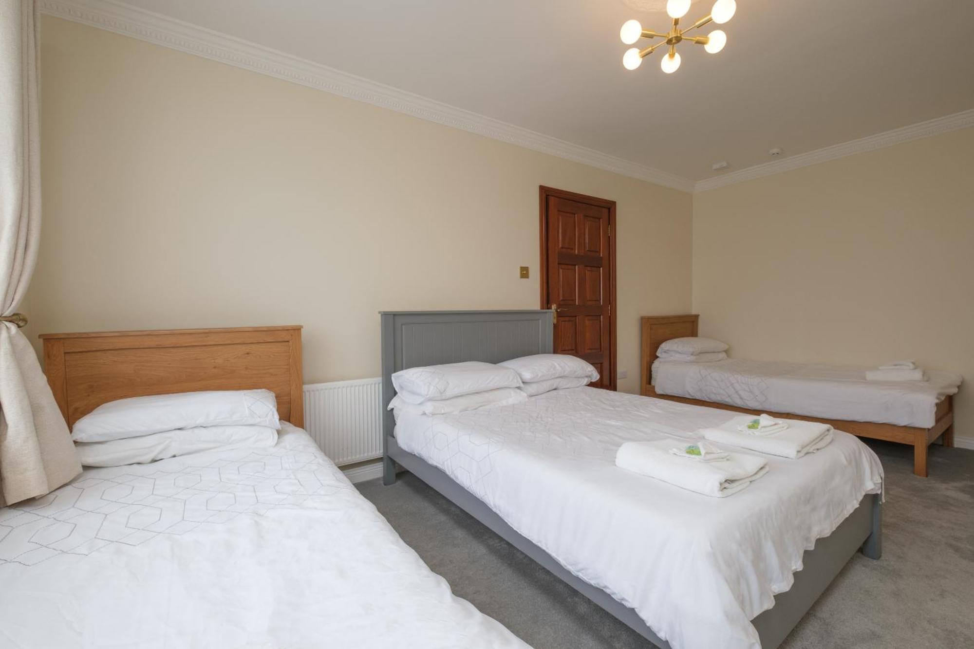 Four Seasons B&B Galway Exterior photo