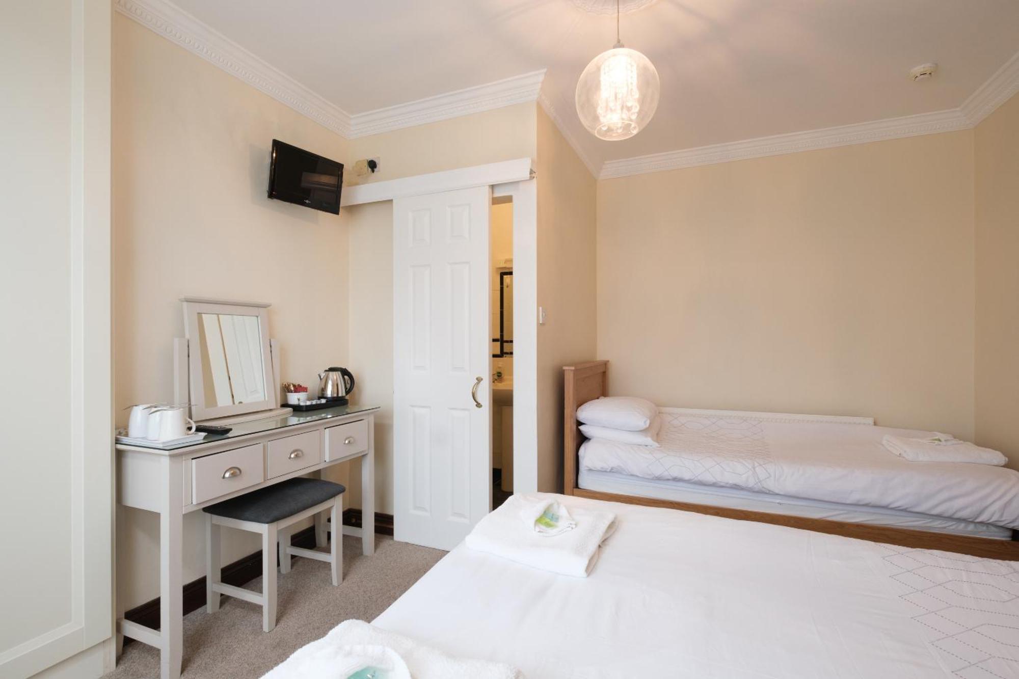 Four Seasons B&B Galway Exterior photo