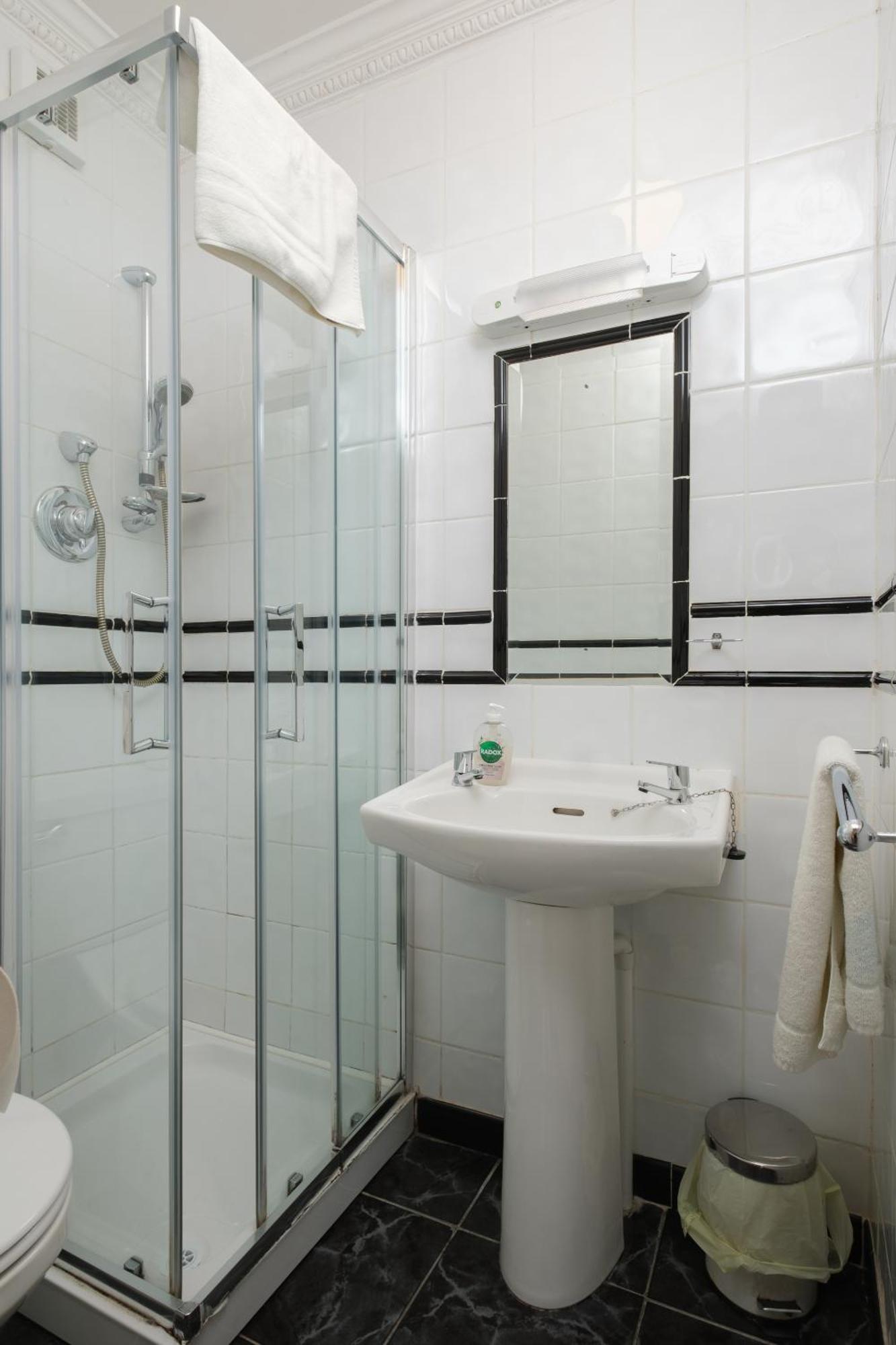 Four Seasons B&B Galway Exterior photo