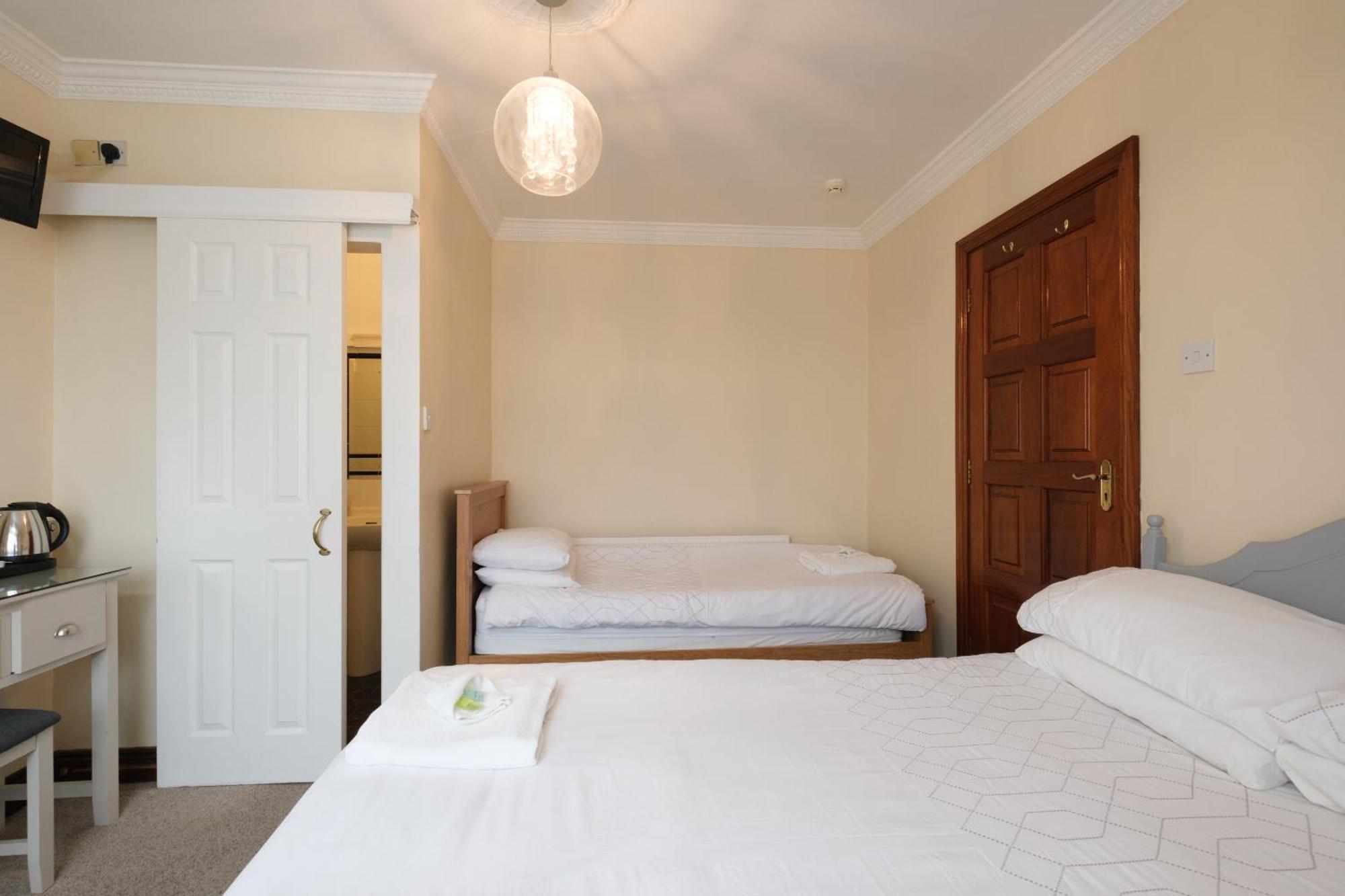 Four Seasons B&B Galway Room photo